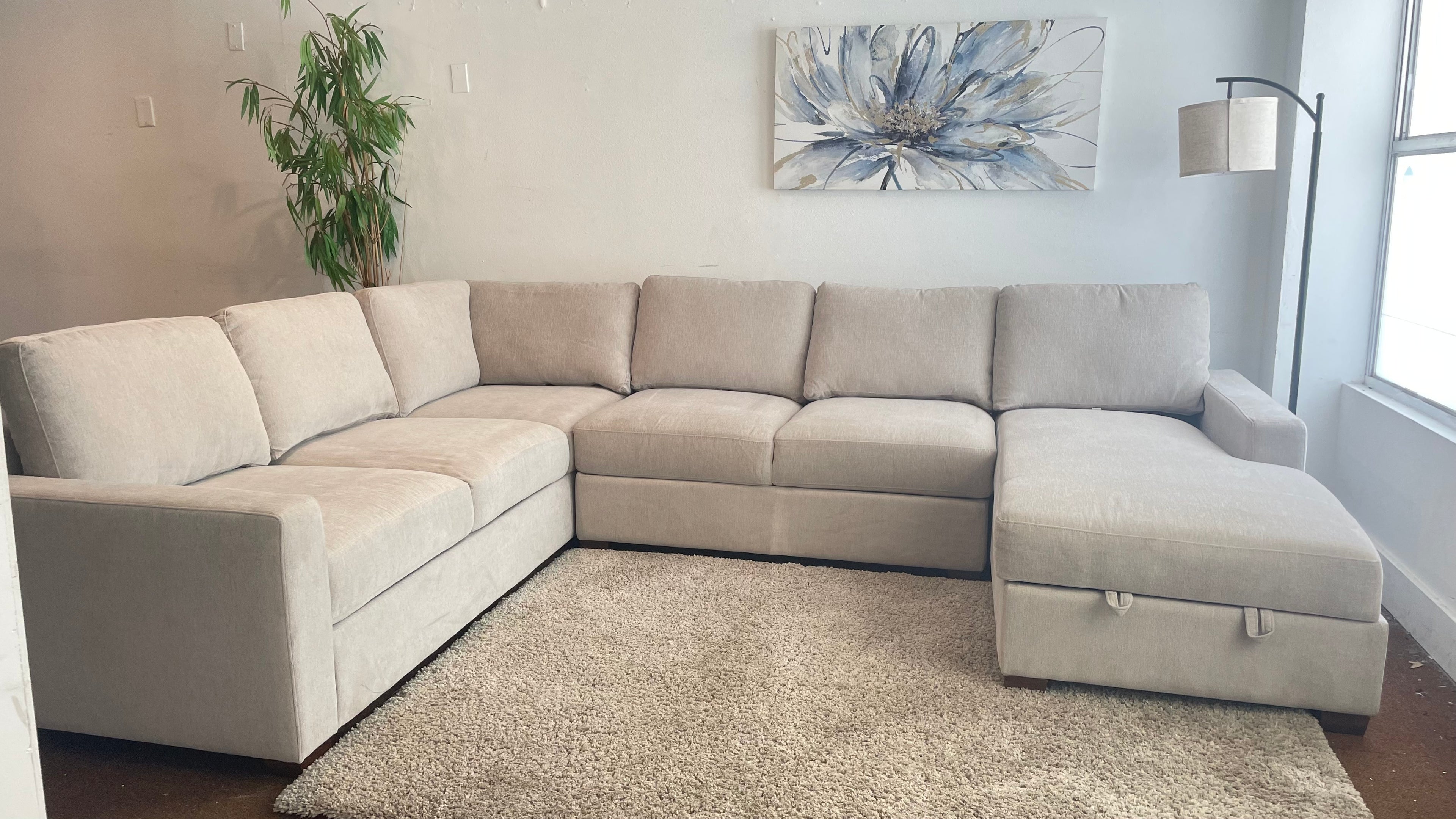 Thomasville Glenn Fabric Sectional with Storage Chaise
