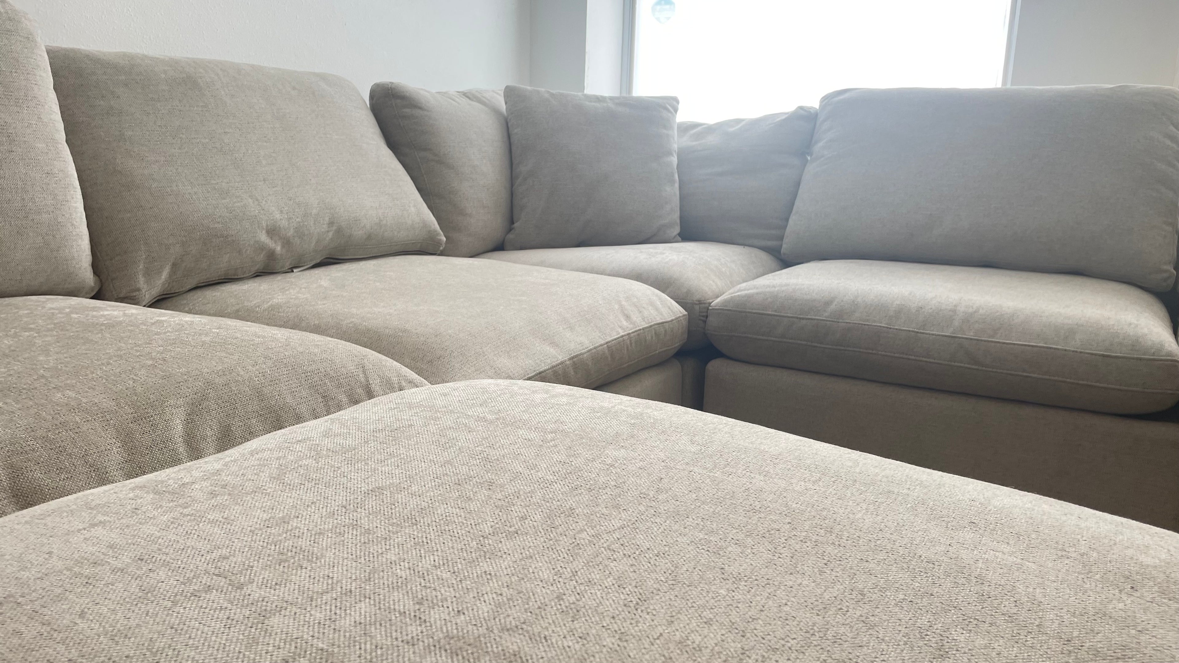 Thomasville Lowell Cloud Sectional w/ Ottoman