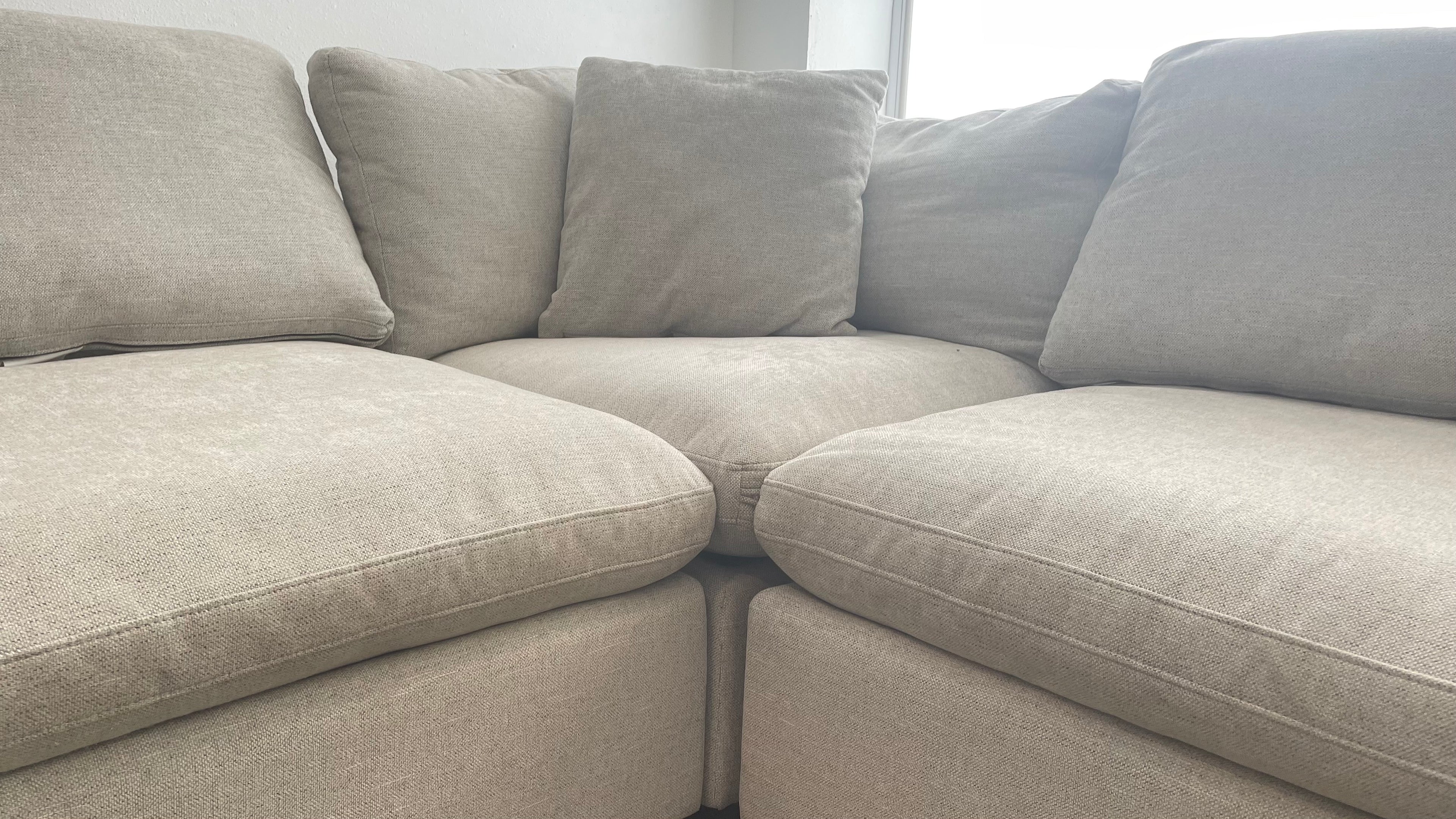 Thomasville Lowell Cloud Sectional w/ Ottoman