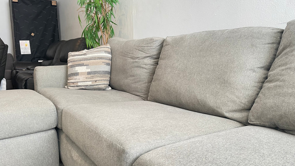 Flexsteel Collin’s 5-Piece Fabric Sectional