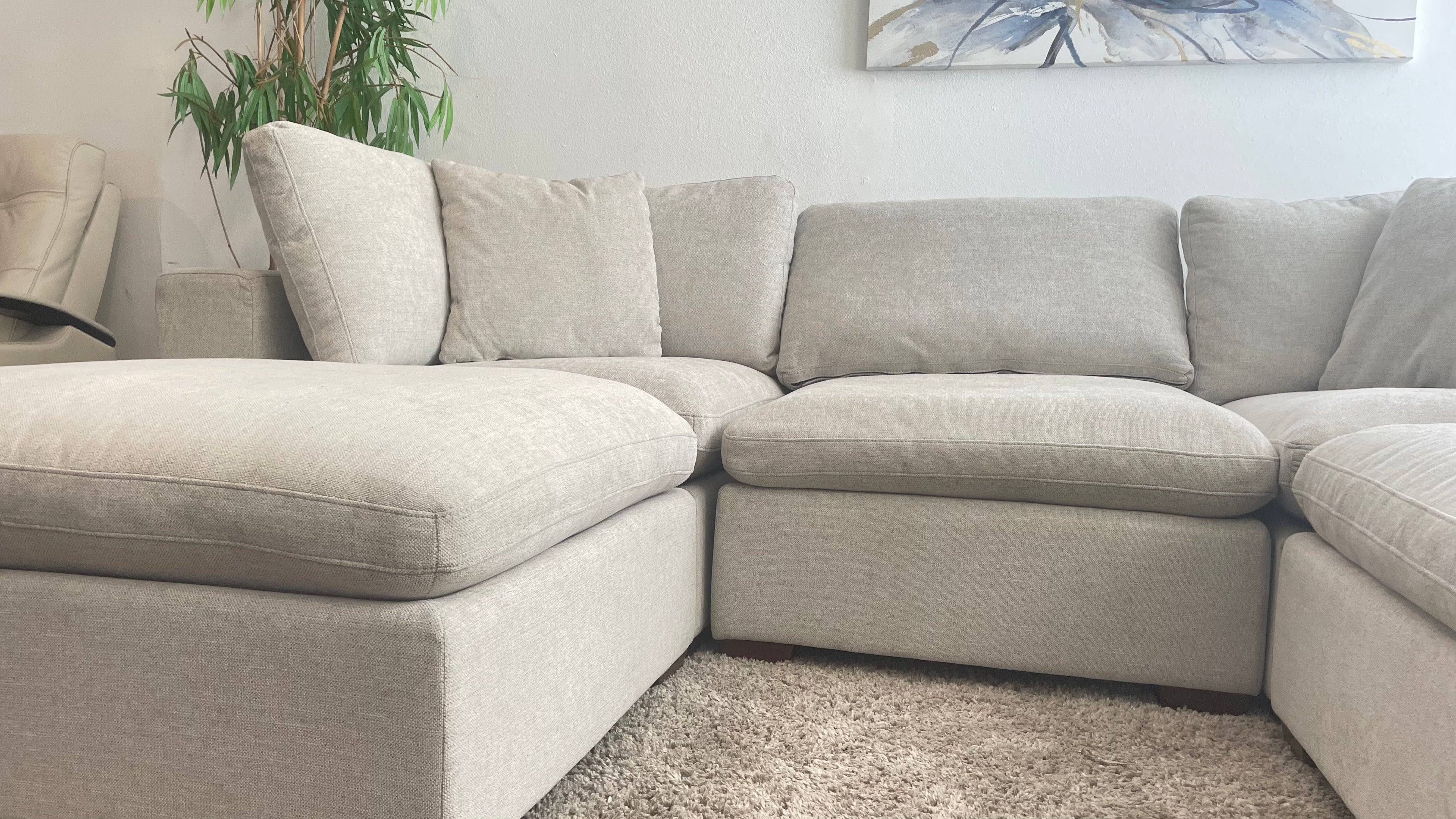 Thomasville Lowell Cloud Sectional w/ Ottoman