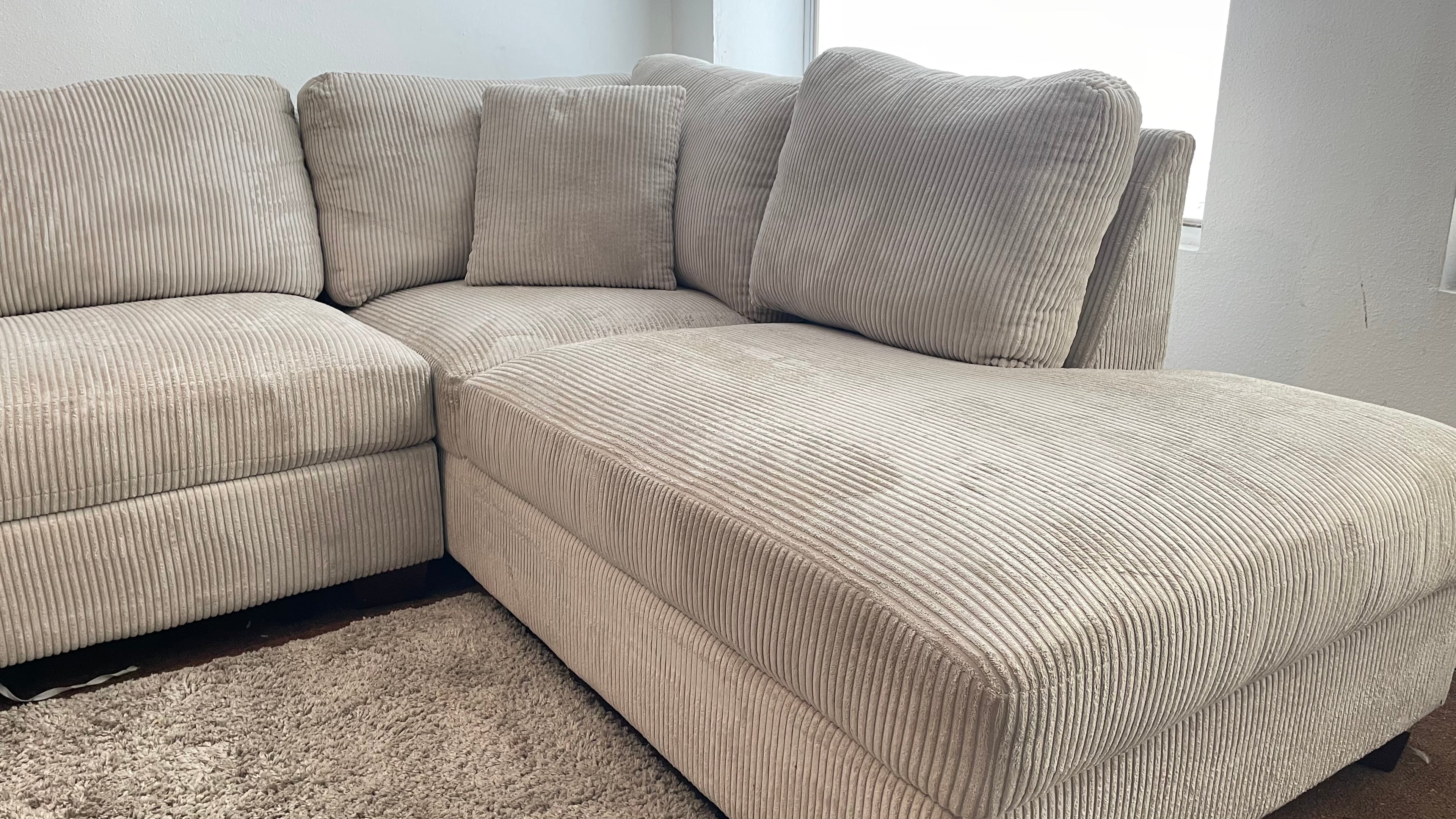 Corduroy Sectional w/ Ottoman