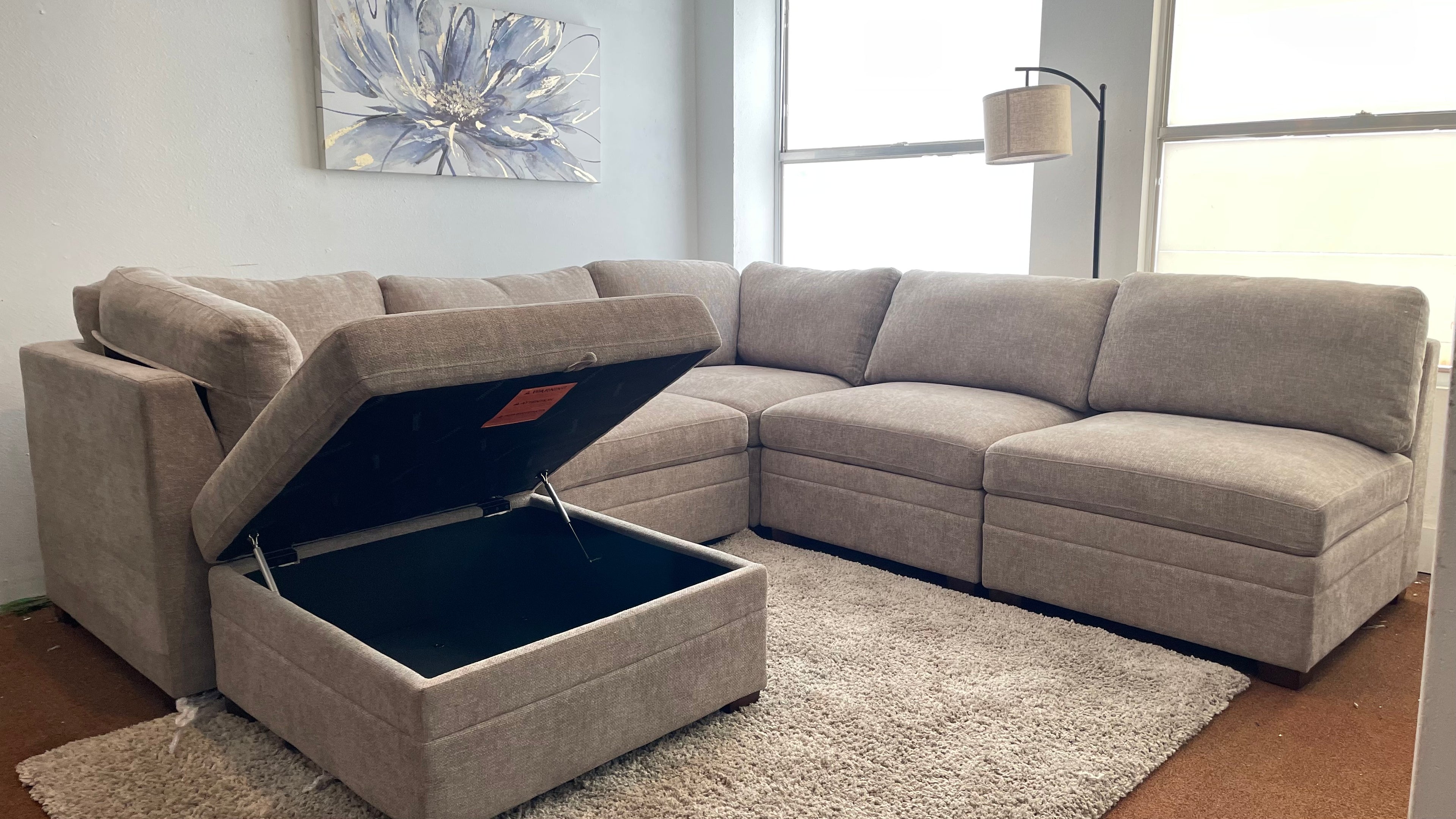 Thomasville Tisdale Modular Sectional w/ Storage Ottoman