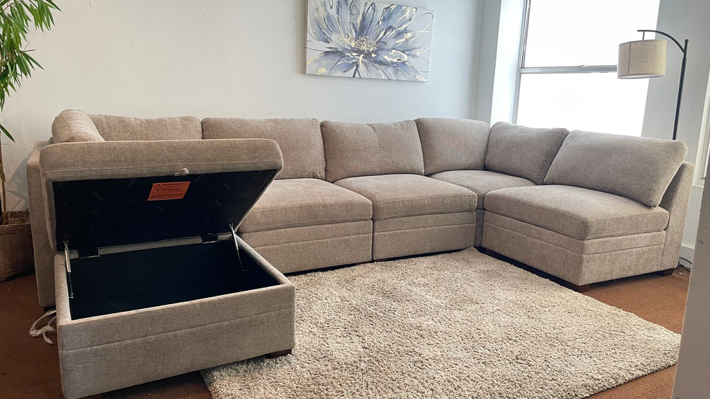 Thomasville Tisdale Modular Sectional w/ Storage Ottoman