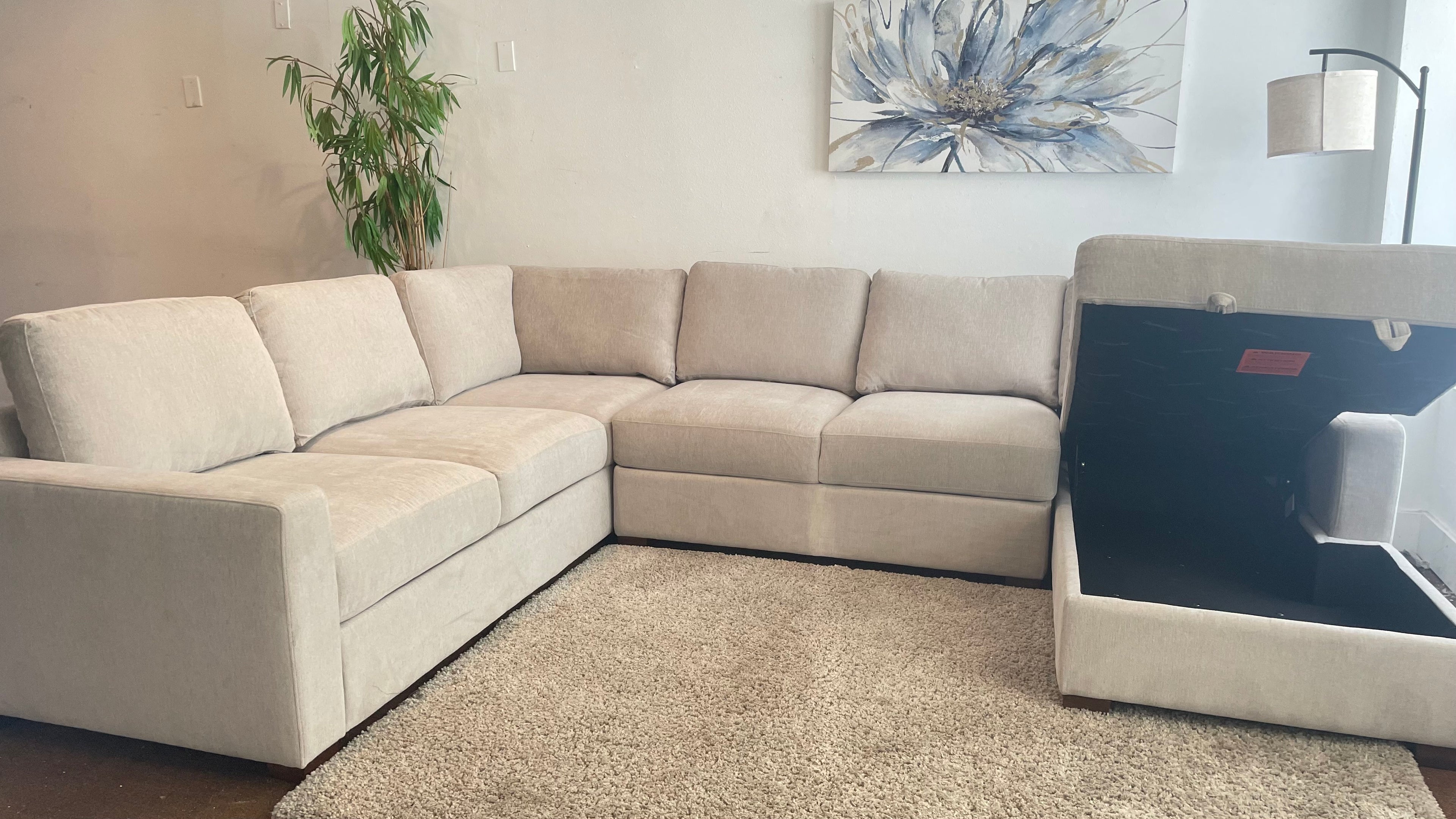 Thomasville Glenn Fabric Sectional with Storage Chaise