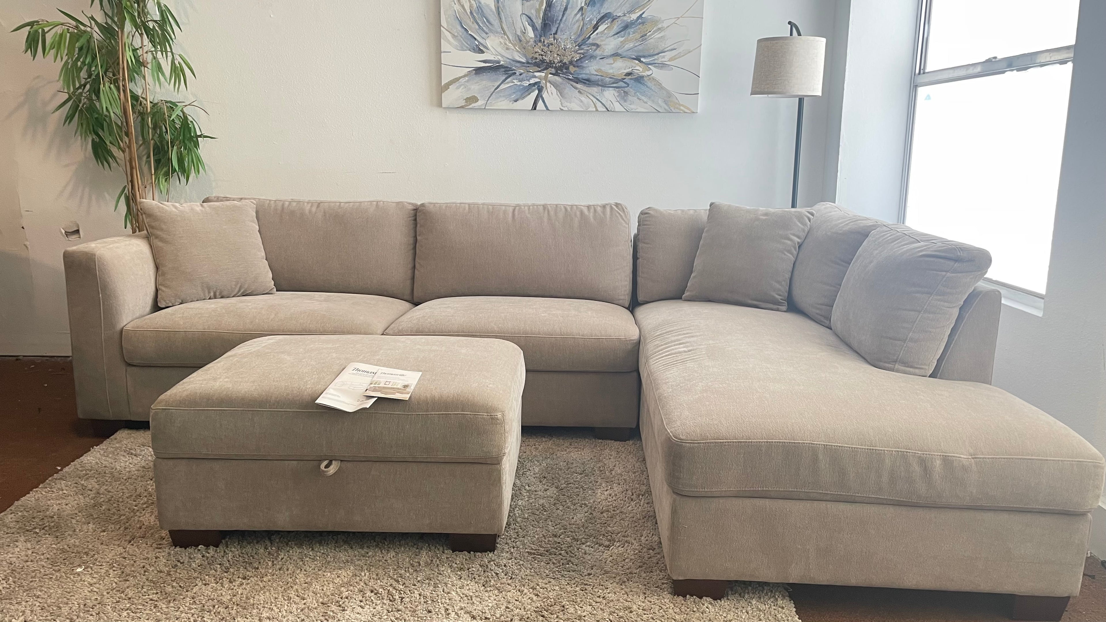 Thomasville Walsen Fabric Sectional w/ Storage Ottoman