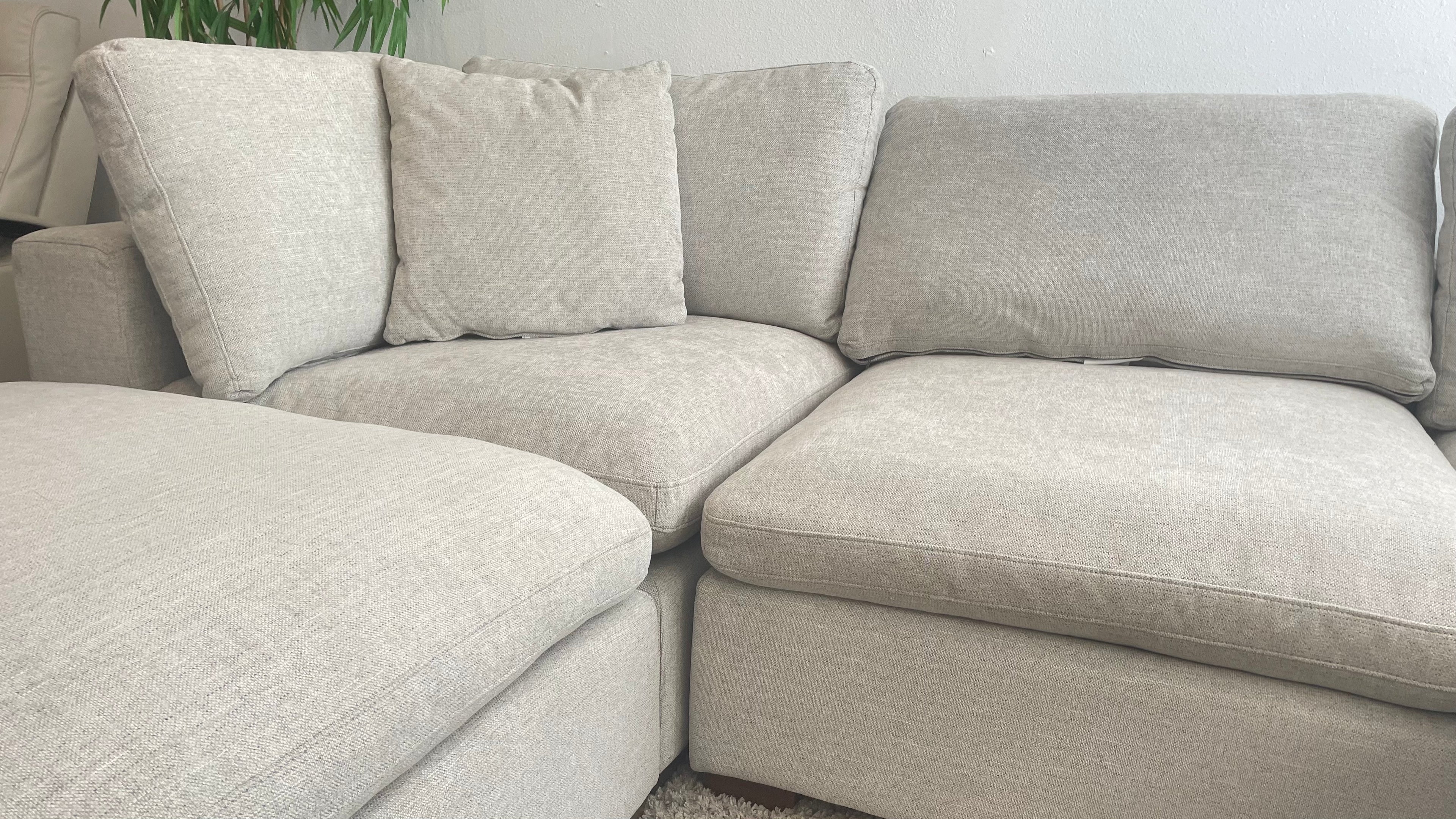 Thomasville Lowell Cloud Sectional w/ Ottoman