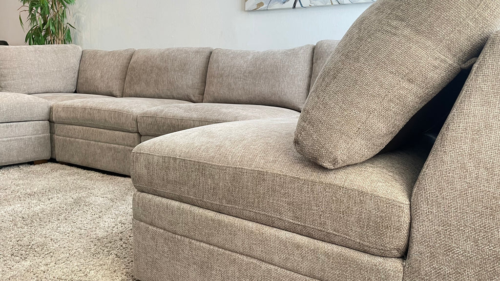 Thomasville Tisdale Modular Sectional w/ Storage Ottoman
