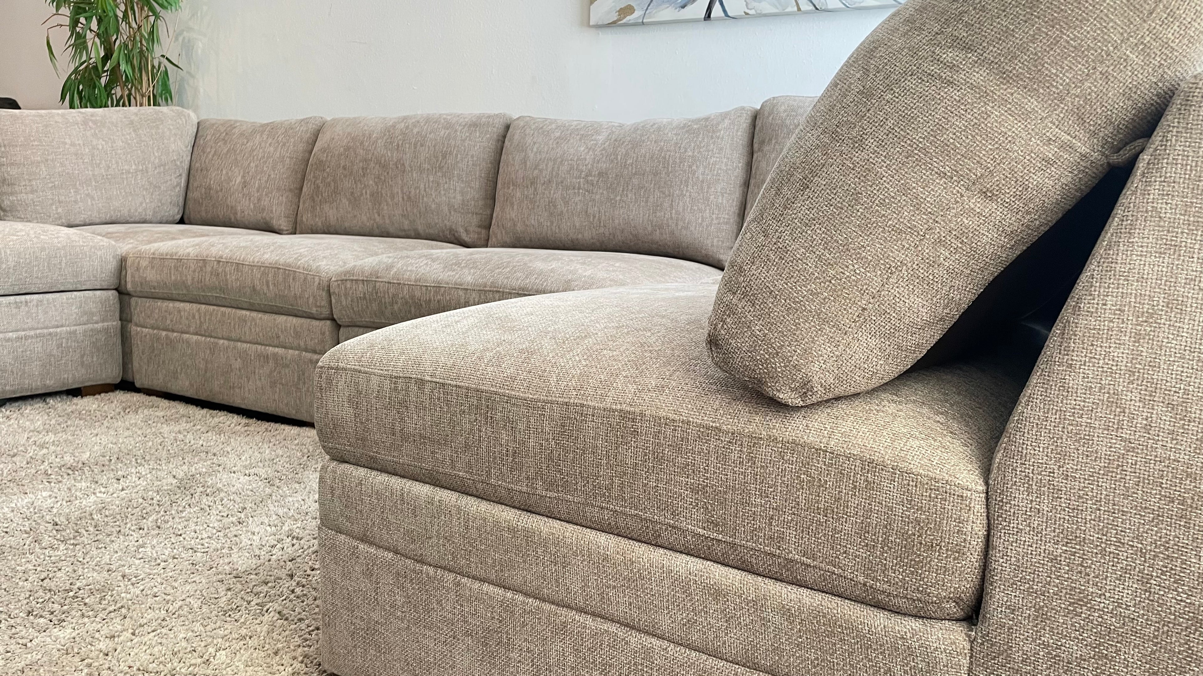 Thomasville Tisdale Modular Sectional w/ Storage Ottoman