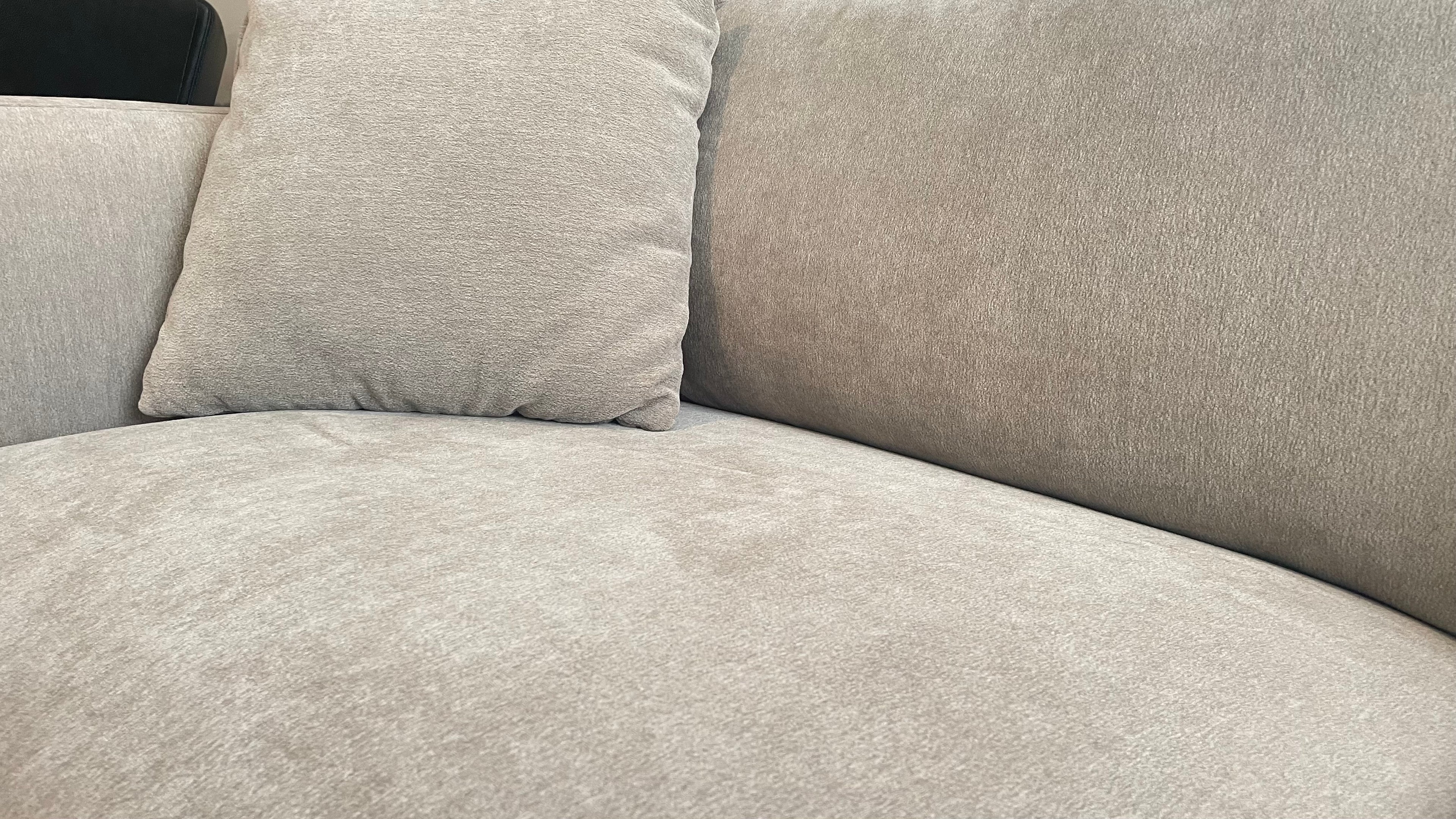 Thomasville Walsen Fabric Sectional w/ Storage Ottoman